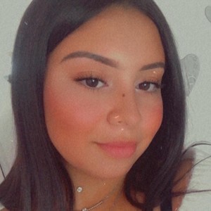 Syrine - Prof d'aide aux devoirs - Miribel