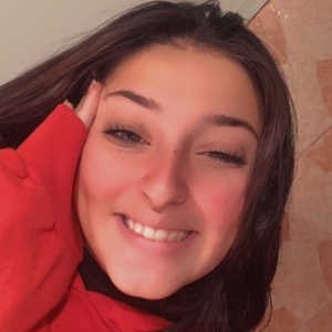 Rebecca - Prof d'aide aux devoirs - Alès