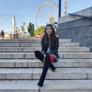 Louise - Prof d'anglais - La Garde