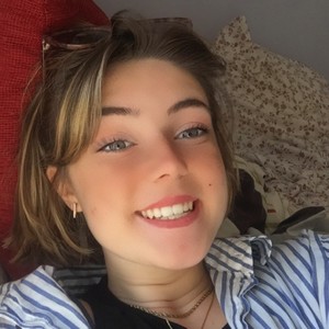 Charlyne - Prof de maths - Pléchâtel