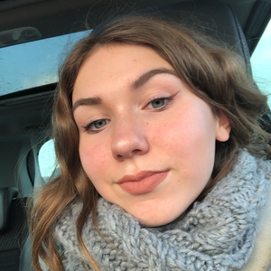 Lola - Prof d'anglais - Calais