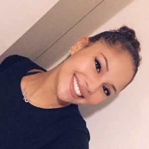 Yasmine - Prof d'expression orale - français - Paris