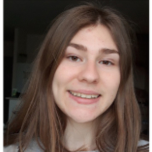 Léa - Prof de maths - Monteux