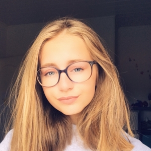 Sarah - Prof de maths - Beautor
