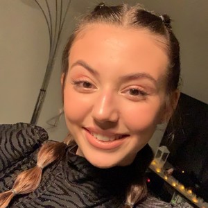 Melodie - Prof de maths - Caromb