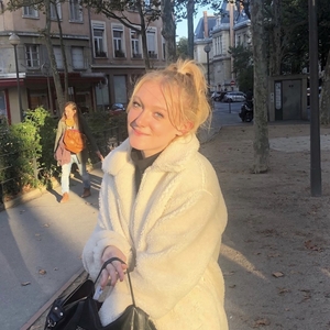 Capucine - Prof de maths - Lyon
