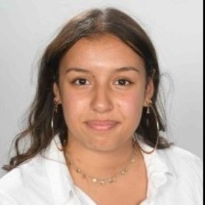Oumniya - Prof d'aide aux devoirs - Poissy