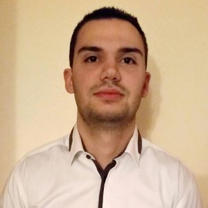 Jonathan - Prof de marketing - Orléans