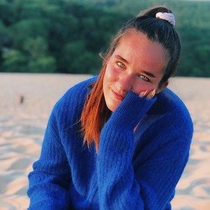 Chloé - Prof d'aide aux devoirs - Eysines