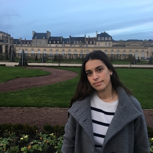 Chloé - Prof d'aide aux devoirs - Saint-Alban-de-Roche