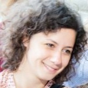 Marina - Prof de yoga - Grillon