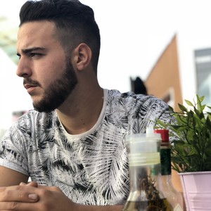 Younes - Prof de mécanique - Schaerbeek