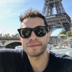 EMANUEL - Prof de biologie - Anglet