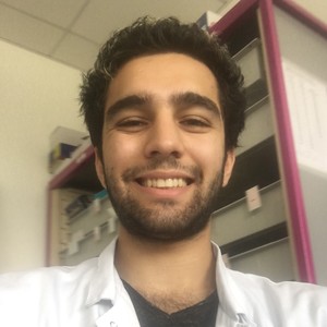 Damon - Prof de médecine - Paris