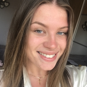 Mélanie - Prof de comptabilité - Sainte-Marie-la-Mer