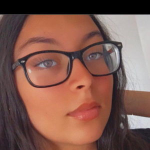 Farah - Prof de maths - Drancy