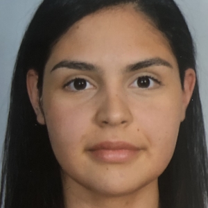 Inès - Prof d'aide aux devoirs - Paris