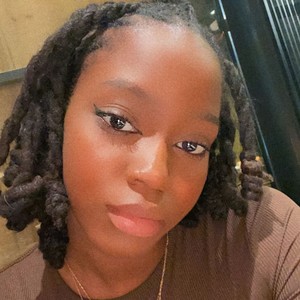 Dorine - Prof d'aide aux devoirs - Suresnes