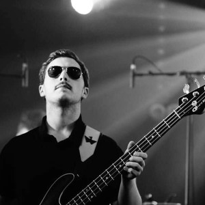 James - Prof de guitare - Colombes