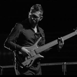 Mickael - Prof de basse - Liausson