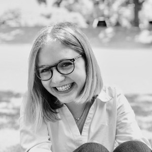 Barbara - Prof de guitare acoustique - Ixelles