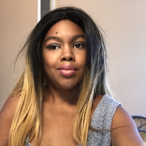Coralie - Prof de maquillage - Le Port
