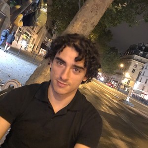 Max - Prof de français - Paris