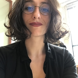 Clara - Prof de marketing - Paris
