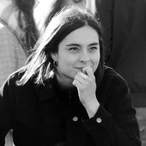 Barbara - Prof d'économie - Paris