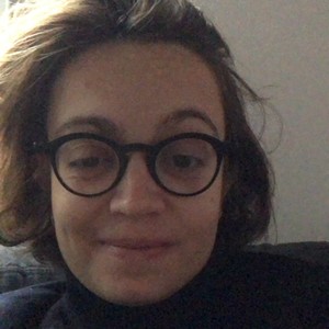 Alice - Prof de philosophie - Paris