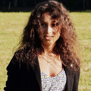 Louna - Prof d'économie - Rennes