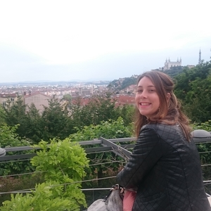 Julie - Prof de droit civil - Lyon