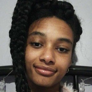 Lou - Prof d'expression orale - anglais - Soyons