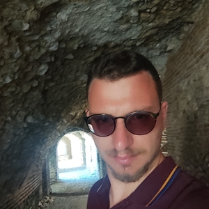 Giuliano - Prof de fle - français langue étrangère - Napoli