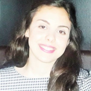 Asmae - Prof de maths - Metz