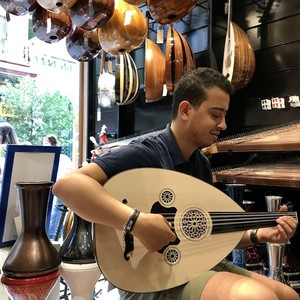 Ous - Prof d'instruments à cordes - Paris