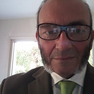 Laurent - Prof d'économie - Carquefou