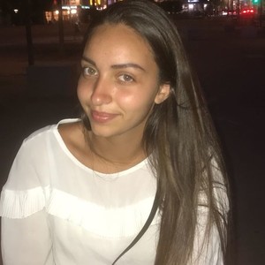 Kenza - Prof de marketing - Lyon