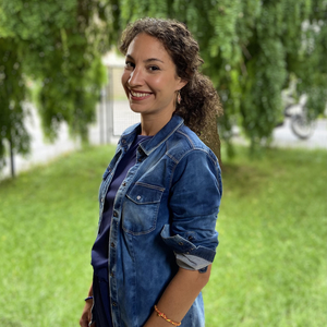 Julie - Prof de vente - 