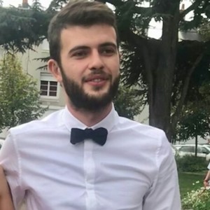 Arthur - Prof d'initiation informatique - Angers