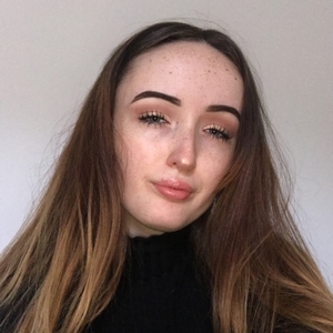 Laure - Prof de maquillage - Toury