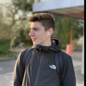 Maxime - Prof d'initiation informatique - Vieux-Reng
