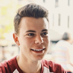 Loic - Professeur pour apprendre à bien manger - Silly