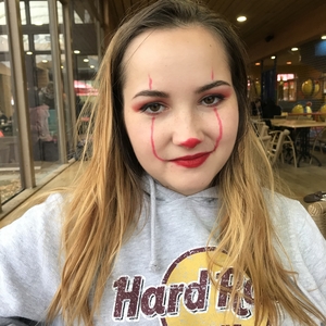 Camille - Prof de maquillage - Chéreng