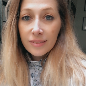 Audrey - Prof de couture - Paris