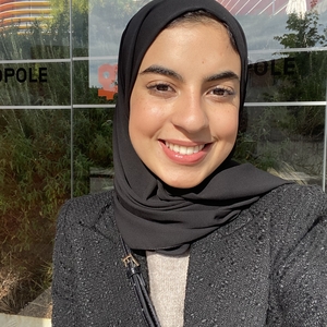 Yasmine - Prof de maths - Grenoble