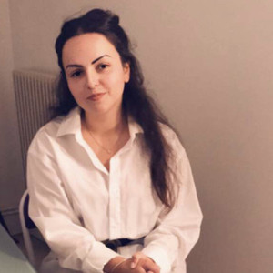 Sarah - Prof de maquillage - Paris