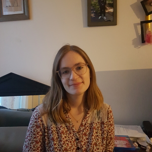 Laura - Prof d'initiation informatique - Vitré