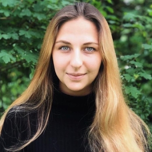 Alessandra - Prof de philosophie - Paris