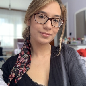 Yüsra - Prof d'initiation informatique - Bruxelles